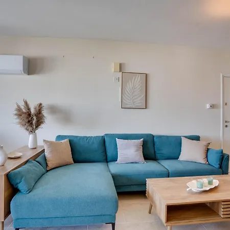 Charming 3-bed Duplex With Stunning Sea View Ларнака