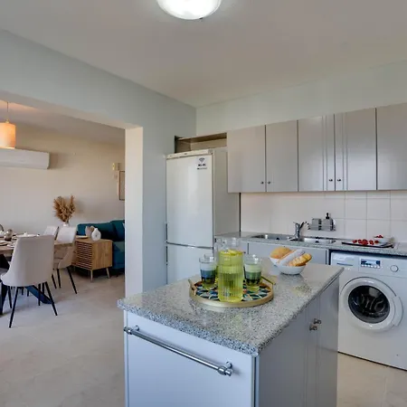 Charming 3-bed Duplex With Stunning Sea View *