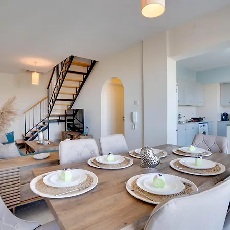 Appartamento Charming 3-bed Duplex With Stunning Sea View *