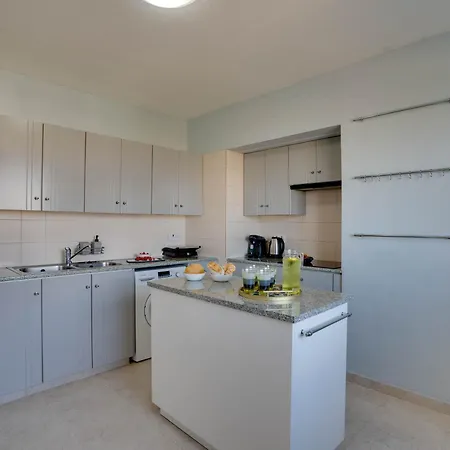 Апартаменти Charming 3-bed Duplex With Stunning Sea View Ларнака