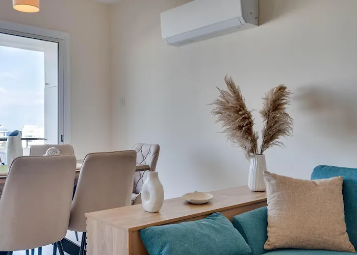 Charming 3-bed Duplex With Stunning Sea View *