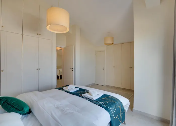 Charming 3-bed Duplex With Stunning Sea View Appartement Larnaca