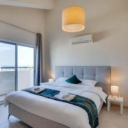 Charming 3-bed Duplex With Stunning Sea View * 拉纳卡