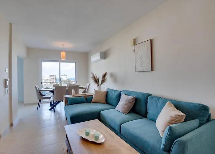 Charming 3-bed Duplex With Stunning Sea View Apartament Larnaca