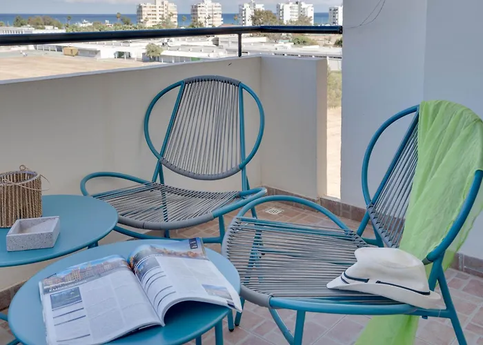 Charming 3-bed Duplex With Stunning Sea View * Larnaca