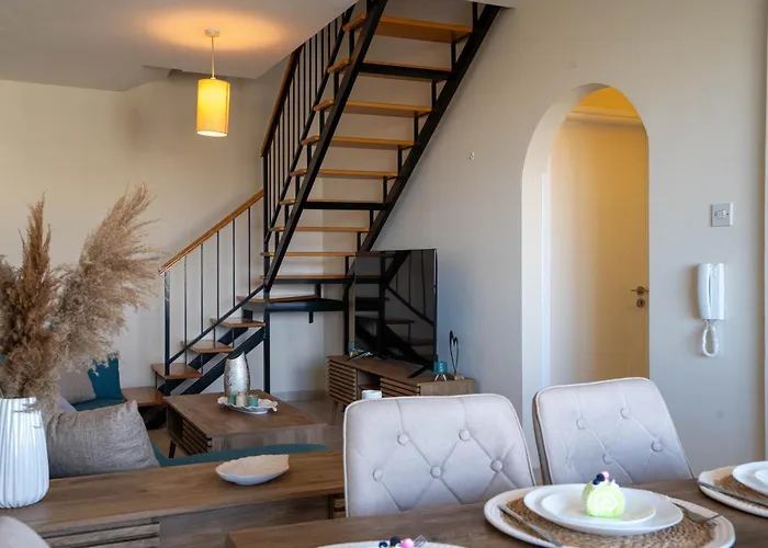 Charming 3-bed Duplex With Stunning Sea View